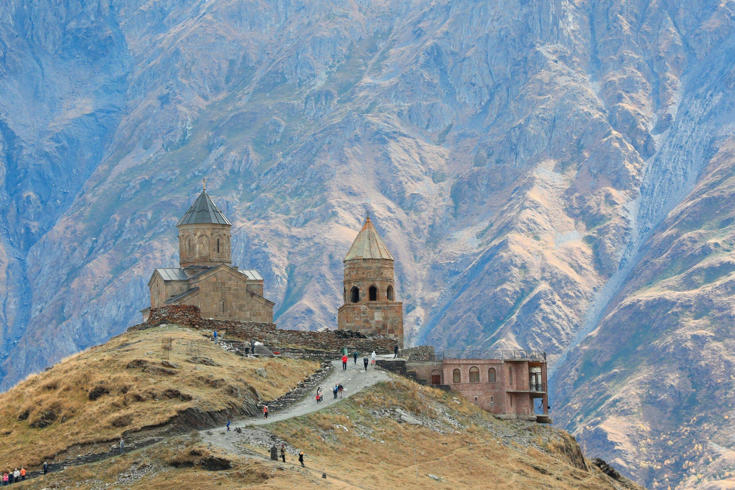 Epic Mountain Landscapes & Unforgettable Roads